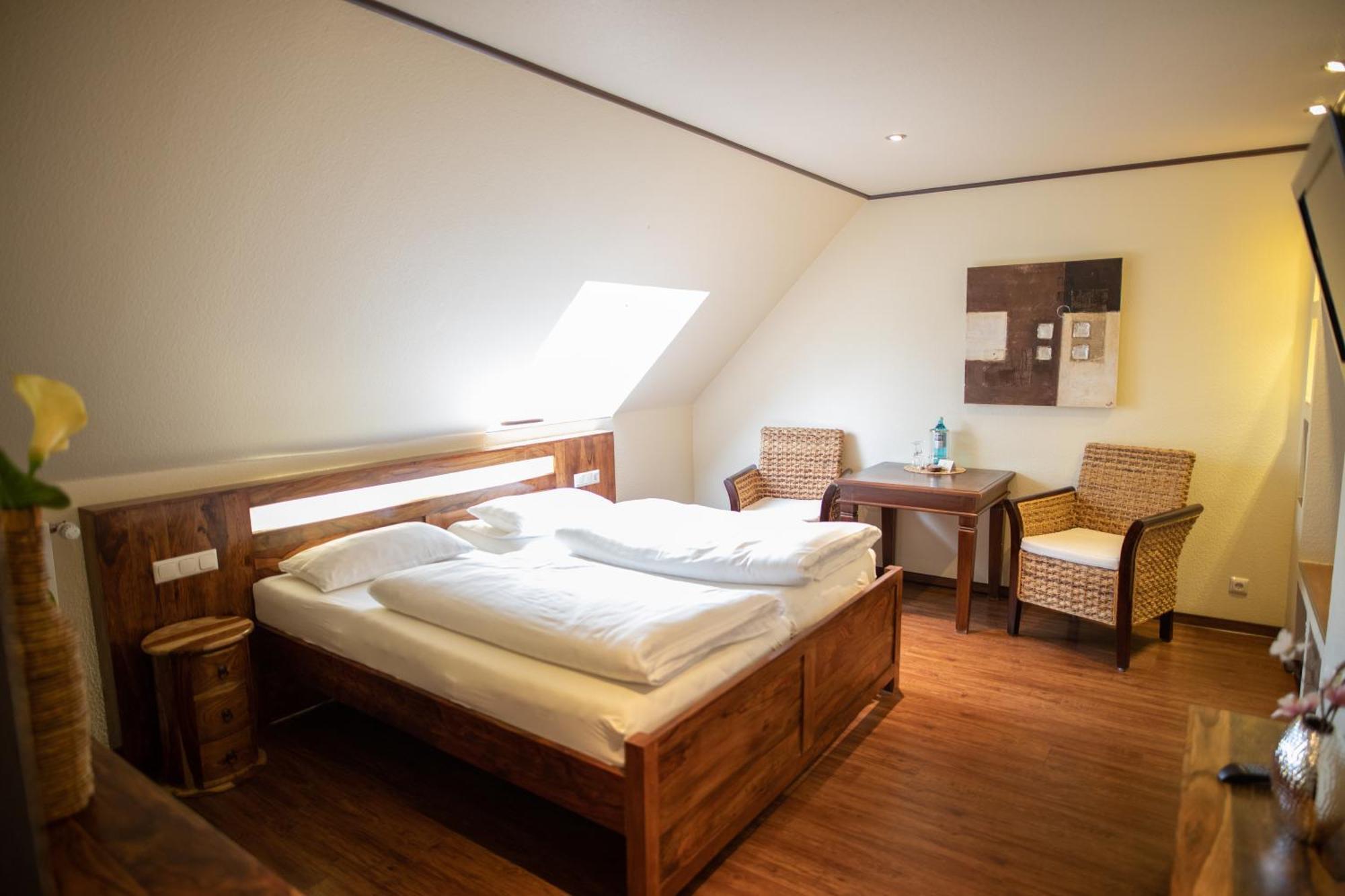 Vier Jahreszeiten Rooms Husum  Exterior photo